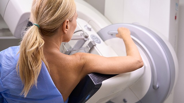 Entidades médicas reforçam importância da mamografia a partir dos 40 anos e encaminham parecer técnico à ANS