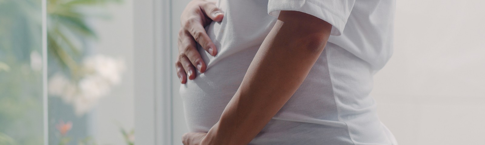 Maioria das gestantes brasileiras recebe orientações superficiais sobre amamentação, aumentando riscos à saúde de mães e bebês