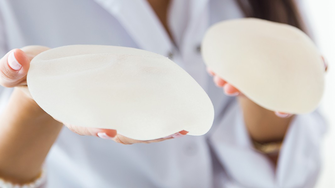 Câncer raro associado a implante de silicone tem primeiro caso no Brasil