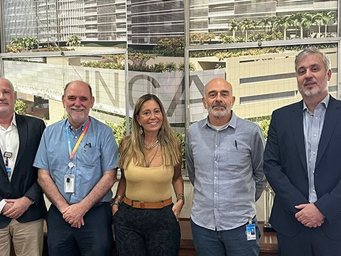 Sociedade Brasileira de Mastologia (SBM) reúne-se com diretor do INCA para tratar de melhorias no atendimento ao câncer de mama na rede pública