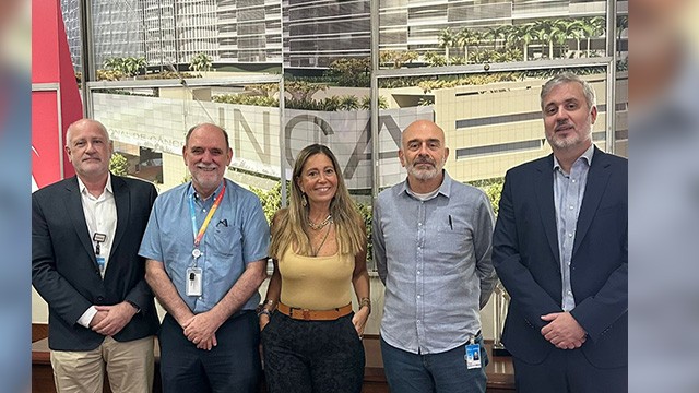 Sociedade Brasileira de Mastologia (SBM) reúne-se com diretor do INCA para tratar de melhorias no atendimento ao câncer de mama na rede pública